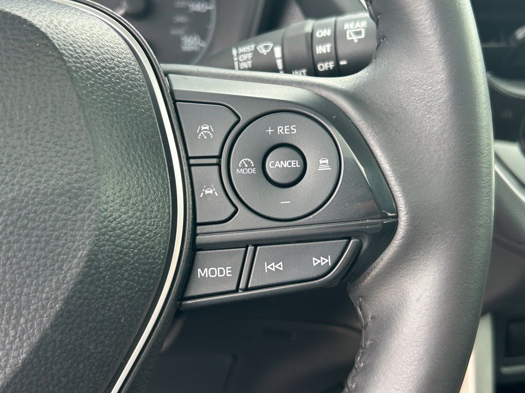Used 2024 Toyota Corolla Cross LE w/ Moonroof Package FWD image 22