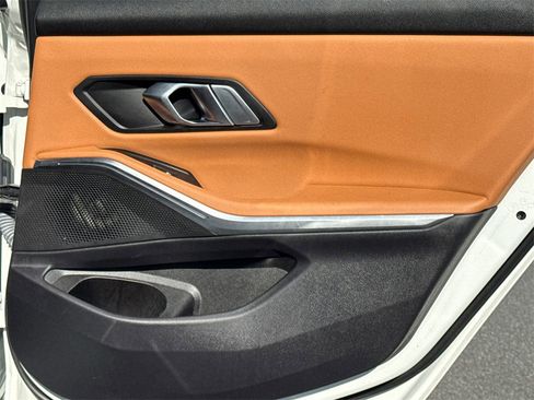 Used 2022 BMW 330i Sedan w/ M Sport Package image 16