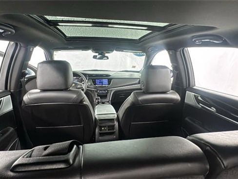 Used 2025 Cadillac XT5 Premium Luxury image 18