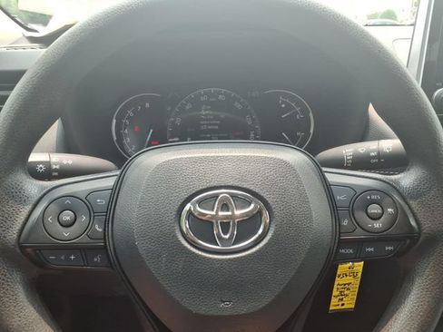 Used 2024 Toyota RAV4 LE FWD image 22