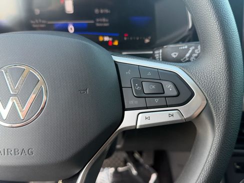 Used 2022 Volkswagen Taos S FWD image 32