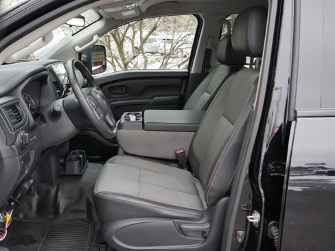 Certified 2021 Nissan Titan S w/ S Utility Package image 3