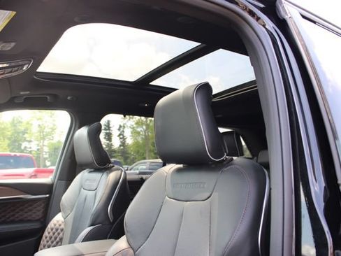 Used 2025 Jeep Grand Cherokee Summit w/ Advanced Protech Group IV AWD/4WD image 28