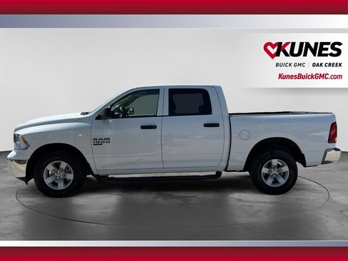 Used 2022 RAM 1500 Classic SLT AWD/4WD image 6