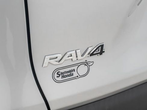 Used 2024 Toyota RAV4 XLE FWD image 10