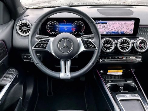 Certified 2025 Mercedes-Benz GLB 250 GLB 250 image 6