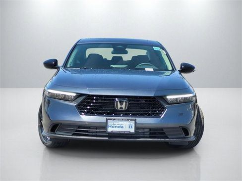 Used 2025 Honda Accord SE image 2