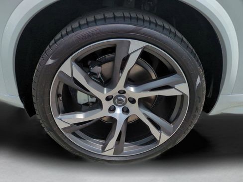 New 2025 Volvo XC90 B6 Ultra w/ Lounge Package image 11