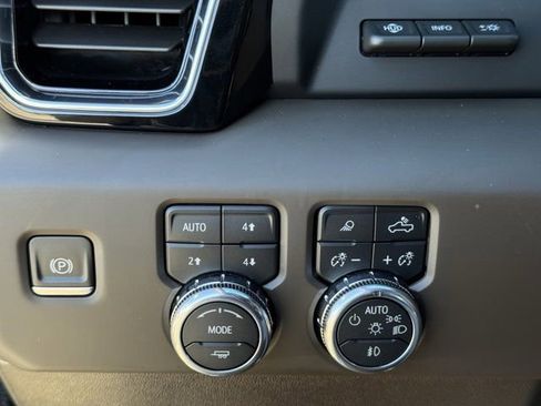 Used 2024 GMC Sierra 1500 Denali w/ Technology Package image 25