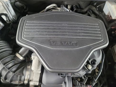 Used 2019 GMC Acadia SLT AWD/4WD image 30