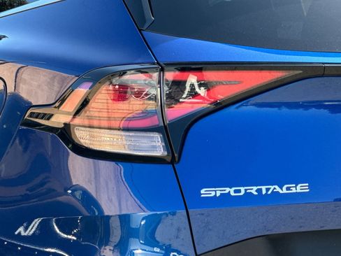 Certified 2024 Kia Sportage EX image 26