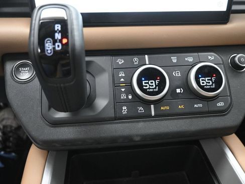 Used 2025 Land Rover Defender 110 X AWD/4WD image 9