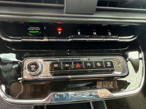 New 2025 Lincoln Corsair FWD w/ Equipment Group 101A image 27