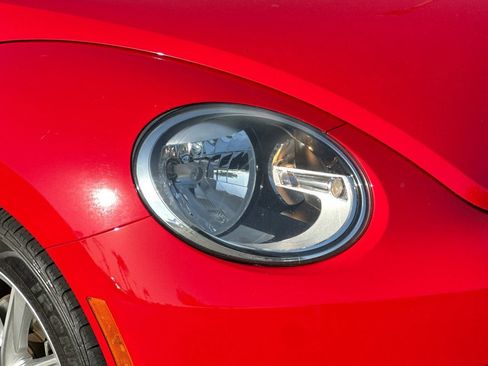 Used 2013 Volkswagen Beetle 2.5 image 10