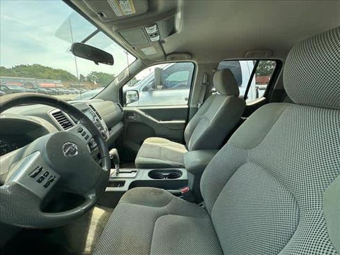 Used 2017 Nissan Frontier SV RWD image 3