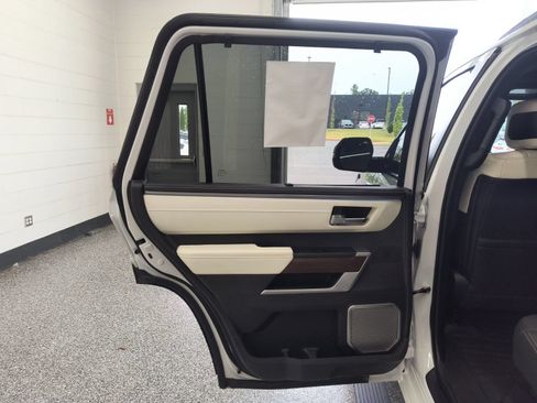 Used 2024 Toyota Sequoia Capstone AWD/4WD image 36