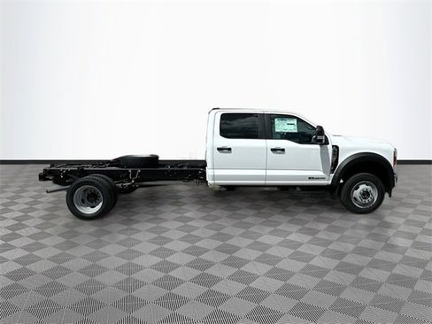 New 2025 Ford F550 4x4 Crew Cab Super Duty w/ XL Chrome Package image 3