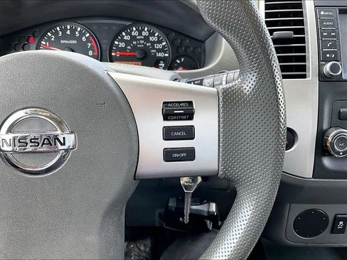 Used 2019 Nissan Frontier SV RWD image 7
