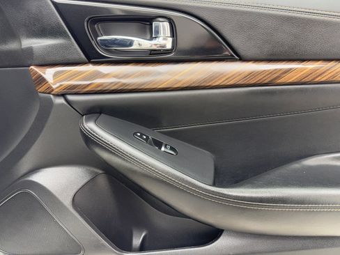 Used 2018 Nissan Maxima Platinum FWD image 41