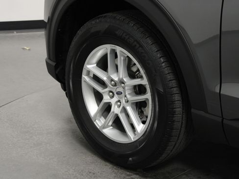 New 2026 Ford Explorer Active image 10