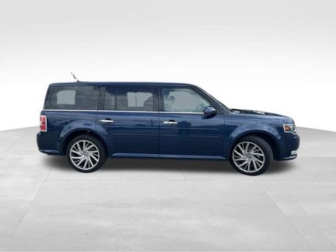 Used 2017 Ford Flex Limited w/ Equipment Group 301A FWD image 8