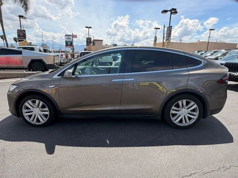 Used 2016 Tesla Model X Performance AWD/4WD image 4
