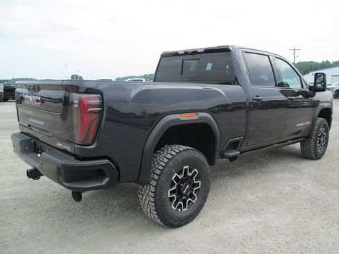 New 2026 GMC Sierra 2500 AT4X AWD/4WD image 4