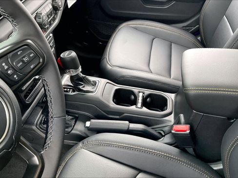 New 2026 Jeep Gladiator Sport image 8