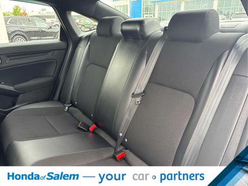 Used 2024 Honda Civic Sport image 13