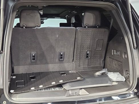 Used 2025 GMC Yukon AT4 Ultimate image 16