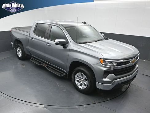 Used 2025 Chevrolet Silverado 1500 LT AWD/4WD image 9
