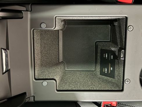 Certified 2023 Porsche Macan S image 21