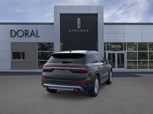 New 2026 Lincoln Corsair Premiere image 8