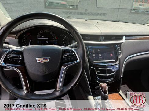 Used 2017 Cadillac XTS Luxury FWD image 10