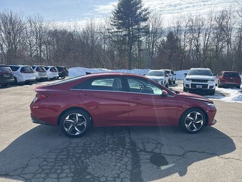 Used 2023 Hyundai Elantra Limited w/ Cargo Package FWD image 9