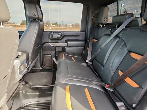 Used 2022 GMC Sierra 2500 AT4 w/ AT4 Preferred Package image 10