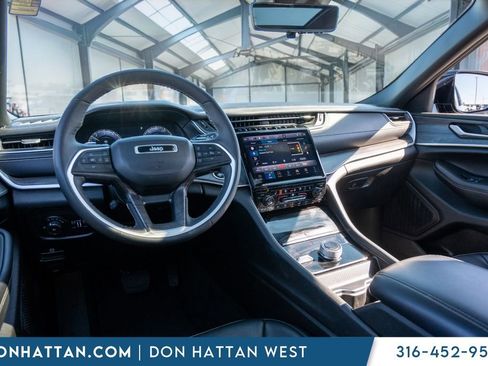 Used 2024 Jeep Grand Cherokee L Limited w/ Luxury Tech Group II AWD/4WD image 23
