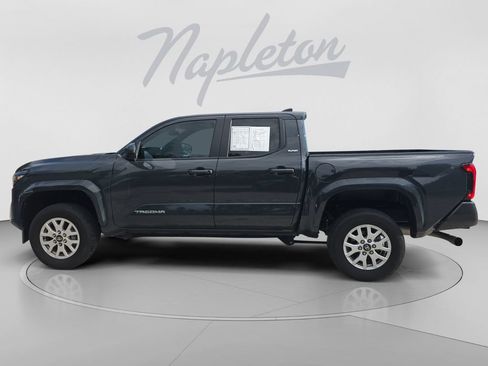 Used 2024 Toyota Tacoma SR5 w/ SR5 Upgrade Package RWD image 2