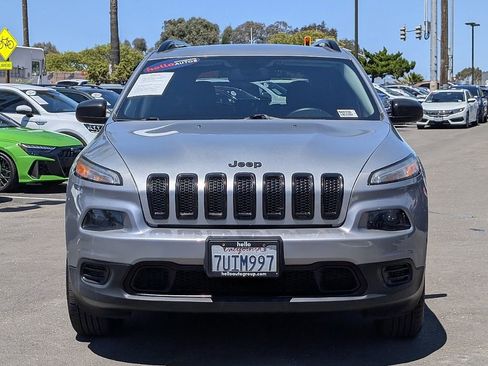 Used 2016 Jeep Cherokee Sport AWD/4WD image 8