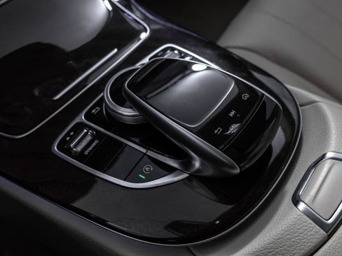 Used 2019 Mercedes-Benz E 300 4MATIC w/ Premium 1 Package image 32