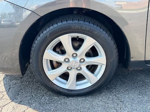 Used 2010 MAZDA MAZDA3 i Touring FWD image 9