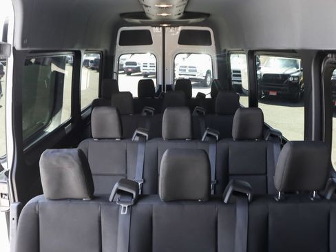 Used 2025 Mercedes-Benz Sprinter 2500 image 16