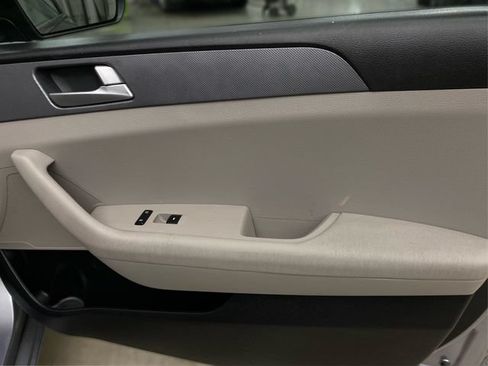 Used 2017 Hyundai Sonata SE w/ Cargo Package FWD image 26