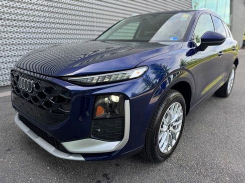 New 2026 Audi Q3 quattro 2.0T AWD/4WD image 1