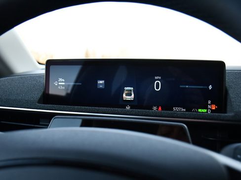 Used 2025 Ford Mustang Mach-E Premium image 23