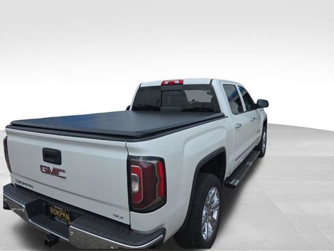 Used 2018 GMC Sierra 1500 SLT AWD/4WD image 4