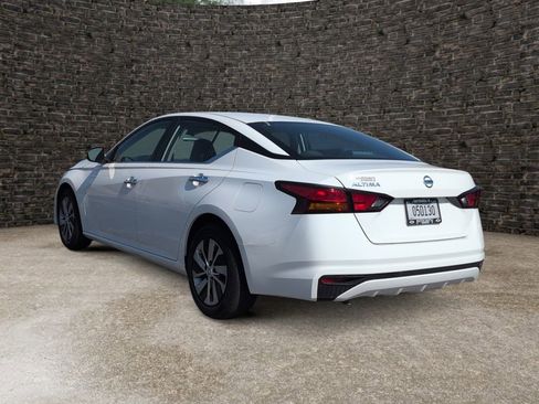 Used 2022 Nissan Altima 2.5 S FWD image 5