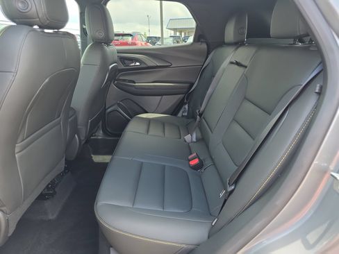 Used 2024 Chevrolet TrailBlazer ACTIV w/ Convenience Package FWD image 11