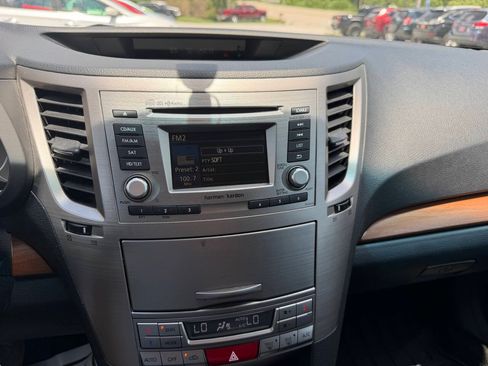 Used 2014 Subaru Outback 2.5i Limited AWD/4WD image 22