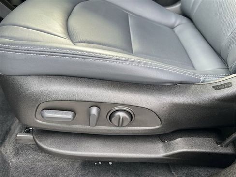 Certified 2023 Buick Enclave Essence image 14